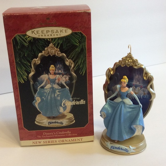 Disney Cinderella Hallmark Keepsake Ornament 1997 - Picture 1 of 8